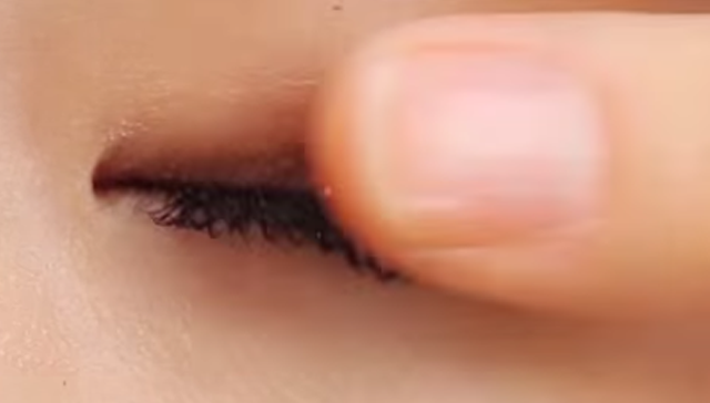 Long-lasting Pearl Makeup type2 step1 Image