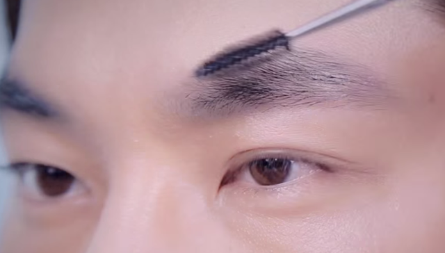 How to make handsome brow for summer holiday STEP 3 Image