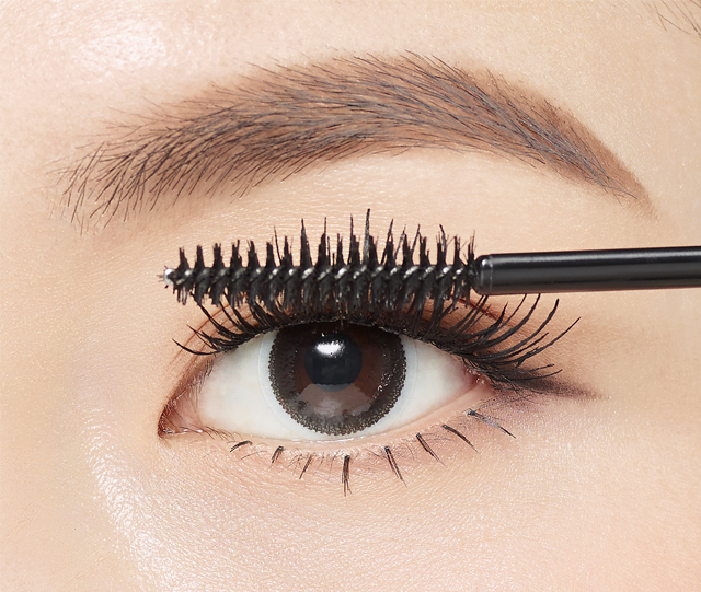 lash-lift-volume-mascara-howto-03.png