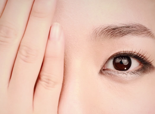 BIGGER EYES MAKEUP STEP 1 Image