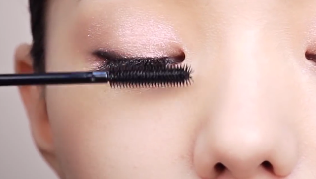 For year-end parties Sweet, sparkling look STEP 3 Image