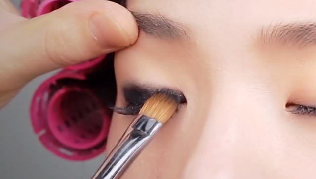 For year-end party Glam Sparkling Look STEP 2 Image