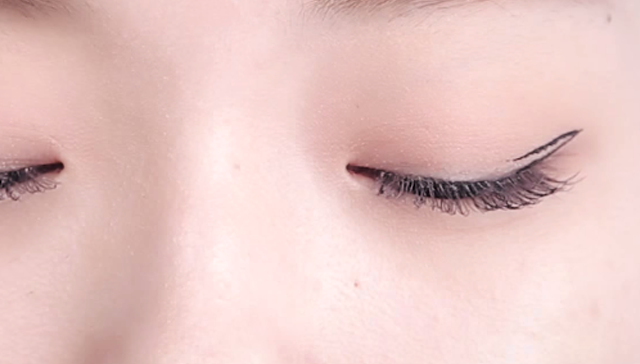 Natural Eye-line for Double Eyelid STEP 2 Image