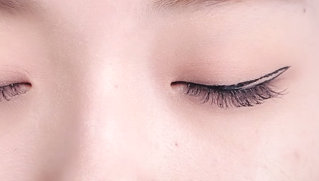 Natural Eye-line for Double Eyelid STEP 3 Image