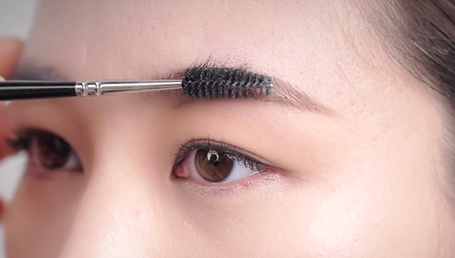 How to draw perfect eye brows STEP 4 Image